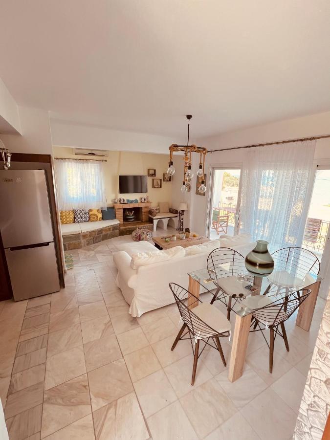 شقة Magic House At Halkida 1M From The Beach! Chalkís المظهر الخارجي الصورة