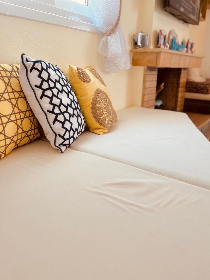 شقة Magic House At Halkida 1M From The Beach! Chalkís المظهر الخارجي الصورة